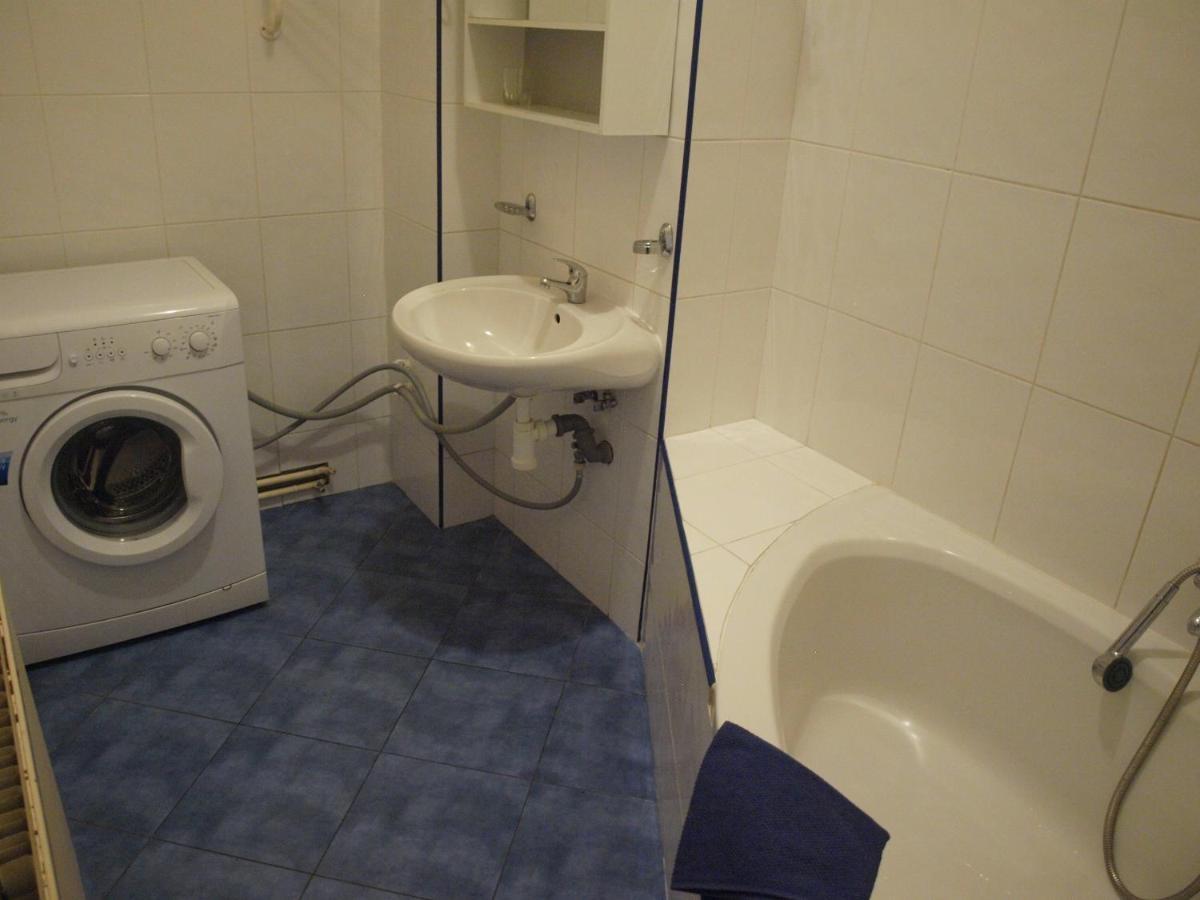 Apartmany Rossa Louny Bagian luar foto